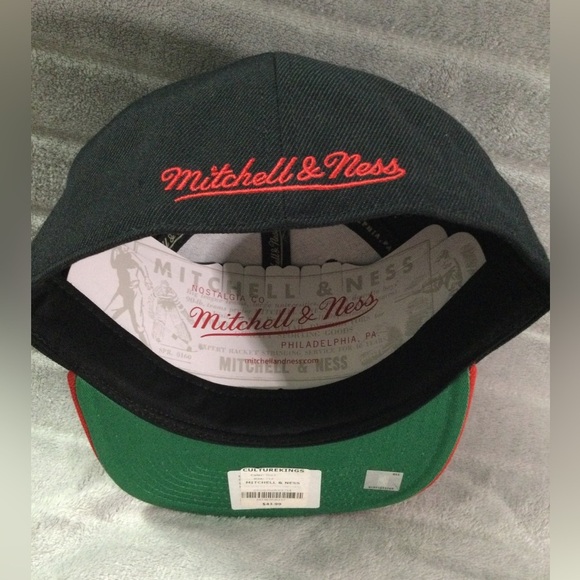 Mitchell & Ness Philadelphia 76ers Black and Red Fitted Hat - Picture 9 of 9